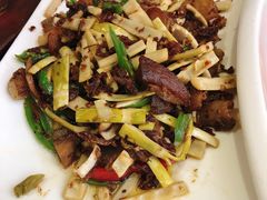 青椒坛子肉-干老四雅鱼饭店(滨江西路店)