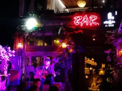 -城墙外BAR