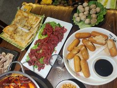 -乡土黄·鲜牛肉火锅·小龙虾(兴业街店)