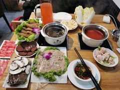 -珍巴奴毛肚牛肉小火锅(四惠店)