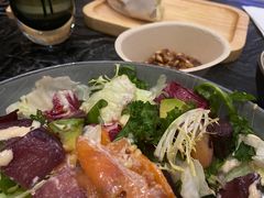 三文鱼牛油果沙拉-THE WOODS 简餐 (国贸商城店)