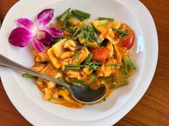 -Chom Cafe and Restaurant