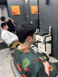 -藤野造型烫发染发