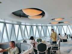 -广州塔卢特斯法国旋转餐厅