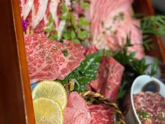 -山川小町·极番烧肉(新地假日广场店)