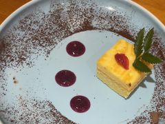 -米德维奇俄式西餐厅(西六道街店)