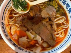 -鑫花溪牛肉米粉(东环大润发店)