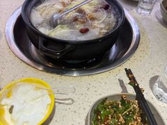 -九寨特色牦牛肉汤锅 羊肉汤锅