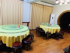 -峨眉山报国寺