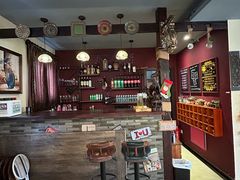 -小草屋轰趴馆别墅派对新场团建家庭聚会