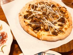 烤牛肉披萨-I HOLIC艾豪丽披萨(KKone店)