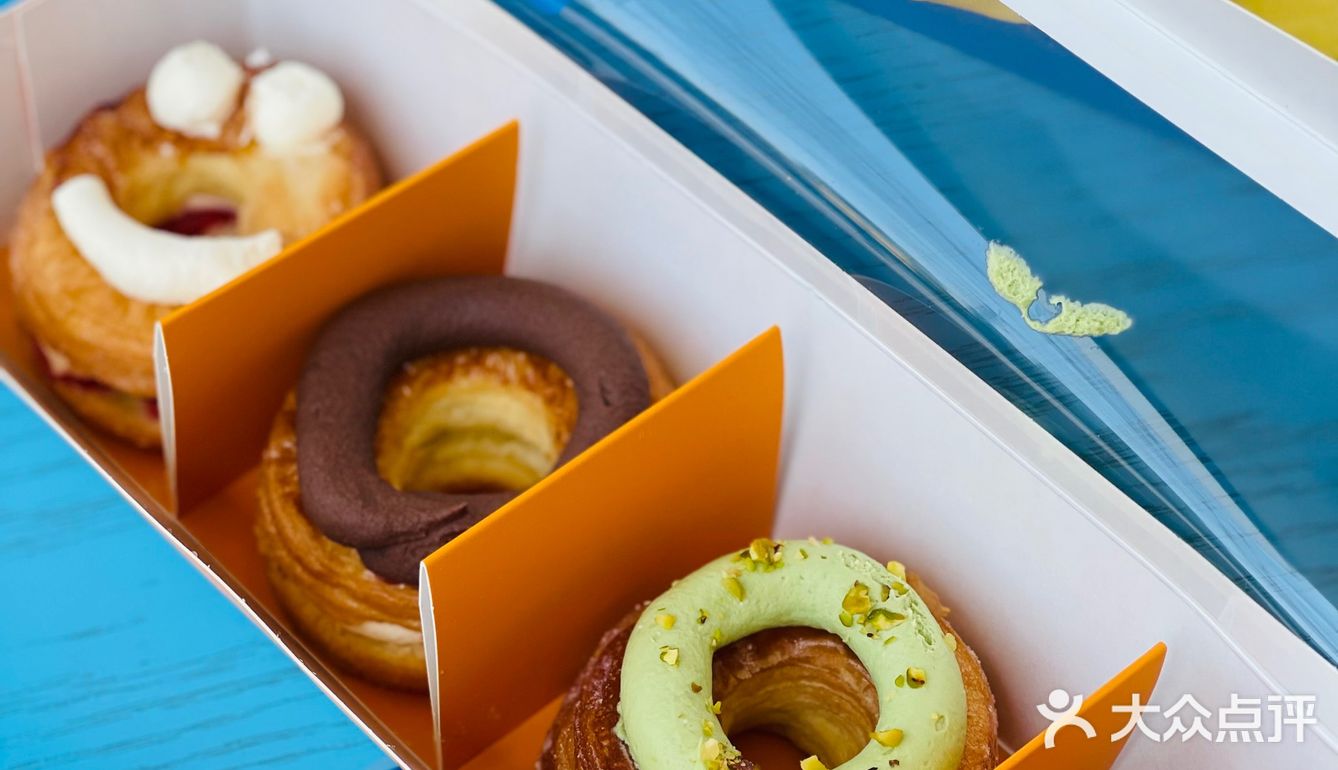 🍩高圈圈千层可颂甜甜圈，快来get女神节新品❤