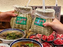 -云阿蛮云南生烫牛肉米线(奉贤路店)