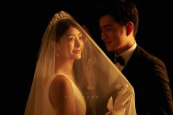 -雪中彩影婚纱摄影·微光艺术中心