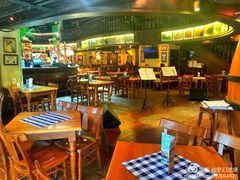 -皇冠自酿啤酒坊(中国红街5号楼店)