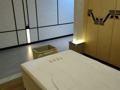 -尚荟汤泉生活馆