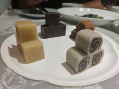 -羲和雅苑•北京烤鸭(陆家嘴中心店)