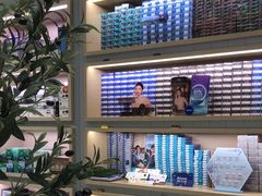 -博士眼镜(罗湖喜荟城店)