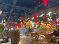 -老滇山寨•云南特色菜•地方菜•民族风情歌舞表演(金碧店)