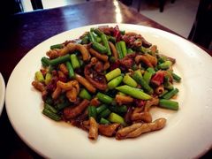 -余杨鸭鸭餐厅