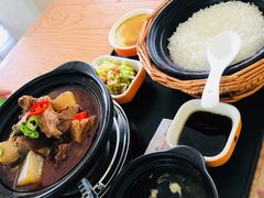 红烧牛腩饭-谷田稻香(佛罗伦萨店)