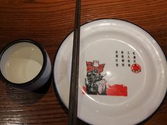 餐具摆设-川人百味(李家村万达广场店)