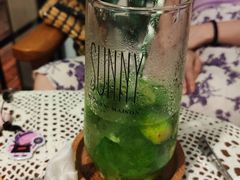 薄荷百香果气泡水-几静cafe(基湖店)