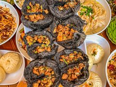 -李与白包子铺(桐梓林店)