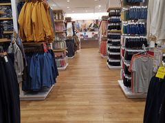 -优衣库(南宁安吉万达广场店)