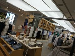 -美特斯邦威(新天地购物中心店)