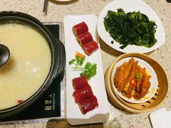 -煲王粤菜餐厅(中侨中心店)