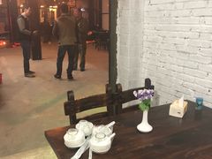 餐具摆设-官塘锋记鱼生·生腌·砂锅粥(牌坊街店)
