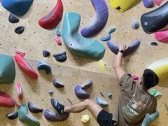 -问山MountQuest攀岩馆