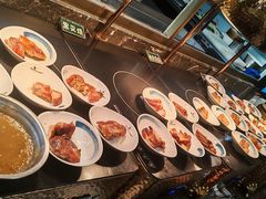 -金马门国际美食百汇(珞喻路店)