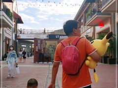 -王府井奥莱临潼小镇(临潼店)