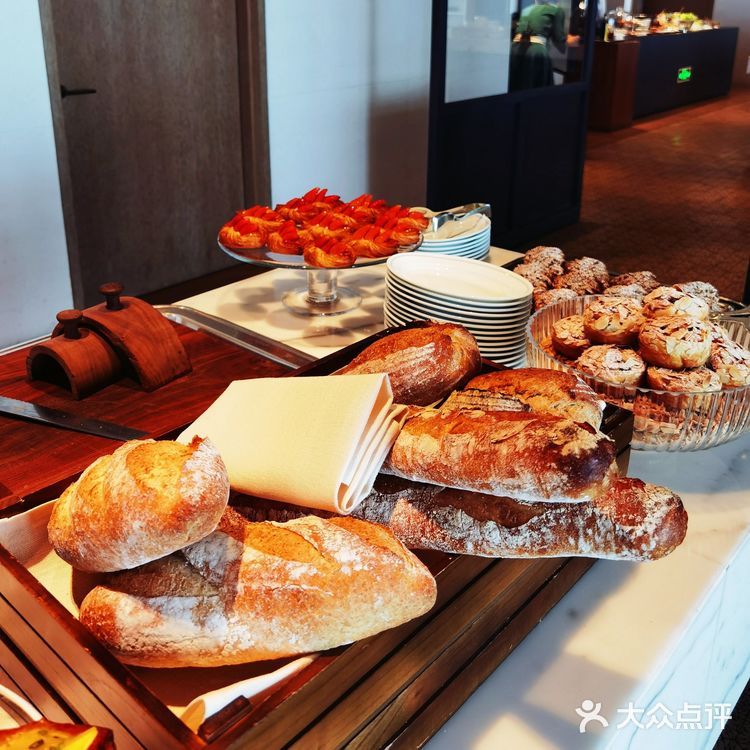 95楼的云端五星自助餐☁️☕广州瑰丽酒店