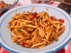 茭白炒牛肉丝-荆九爷爆炒桥头三嫩(浙大店)