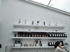 -UNI UNI(环亚凯瑟琳店)