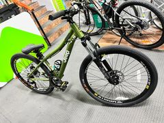 -道路口单车爱瓦士dahon大行