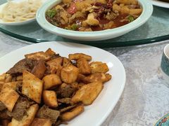 -汗腾格里·风味餐厅(新疆驻京办店)