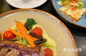 Grilled Grain-Fed Sirloin Steak