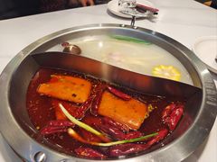 -小媳妇重庆老火锅(杉杉普陀天地店)