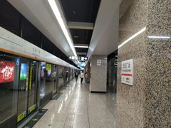 -人民广场(地铁站)
