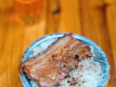 -梁阿婆廿年老牌扣肉糯米饭