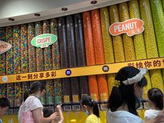 -m豆巧克力世界(上海世茂广场店)