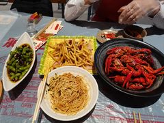 -肥肥虾庄·金牌油焖大虾(杨园滨江时代walk店)