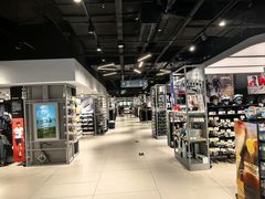-迪卡侬(环球港店)