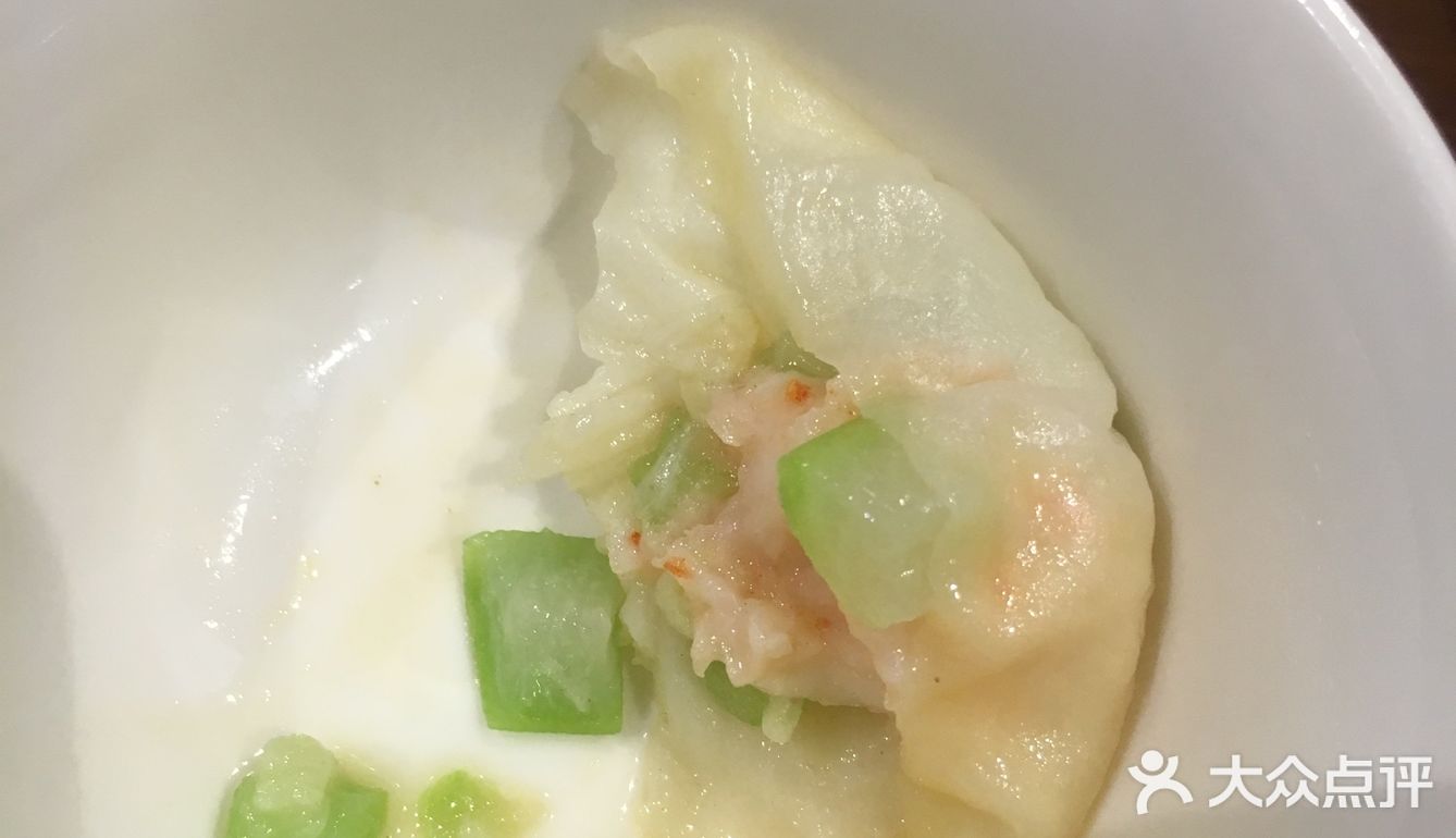 辣味是不吃辣的人都OK。丝瓜小笼包别有一番风味