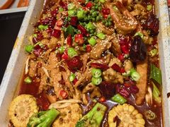 香辣滚烫活虾拼鸡块-扶摇树下·椒麻鲜活虾(石家庄勒泰广场店)