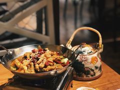 干锅油焖稀溜粑鸡爪-老九巷川小馆(万松园店)